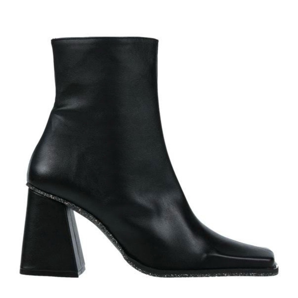 Brand new, never worn sold out Alohas south boots